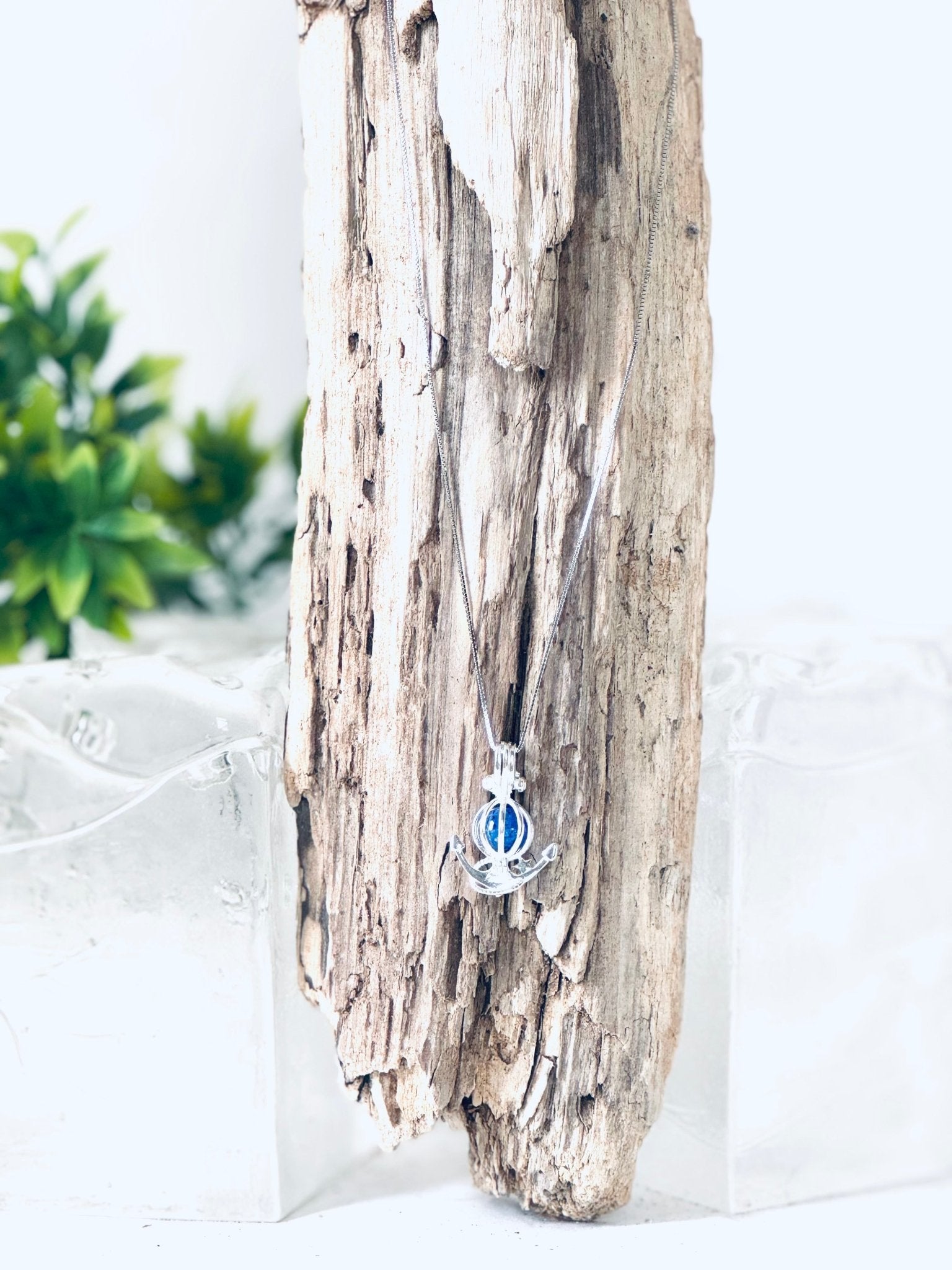 Collier "Bille de mémoire" (ancre) pour cendres funéraires - La Meduse - Verre soufflé