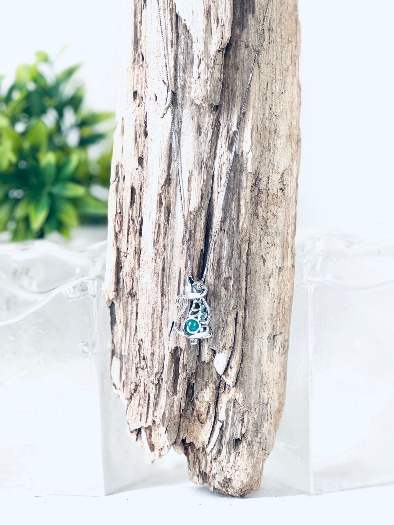 Collier "Bille de mémoire" (chat) pour cendres funéraires - La Meduse - Verre soufflé