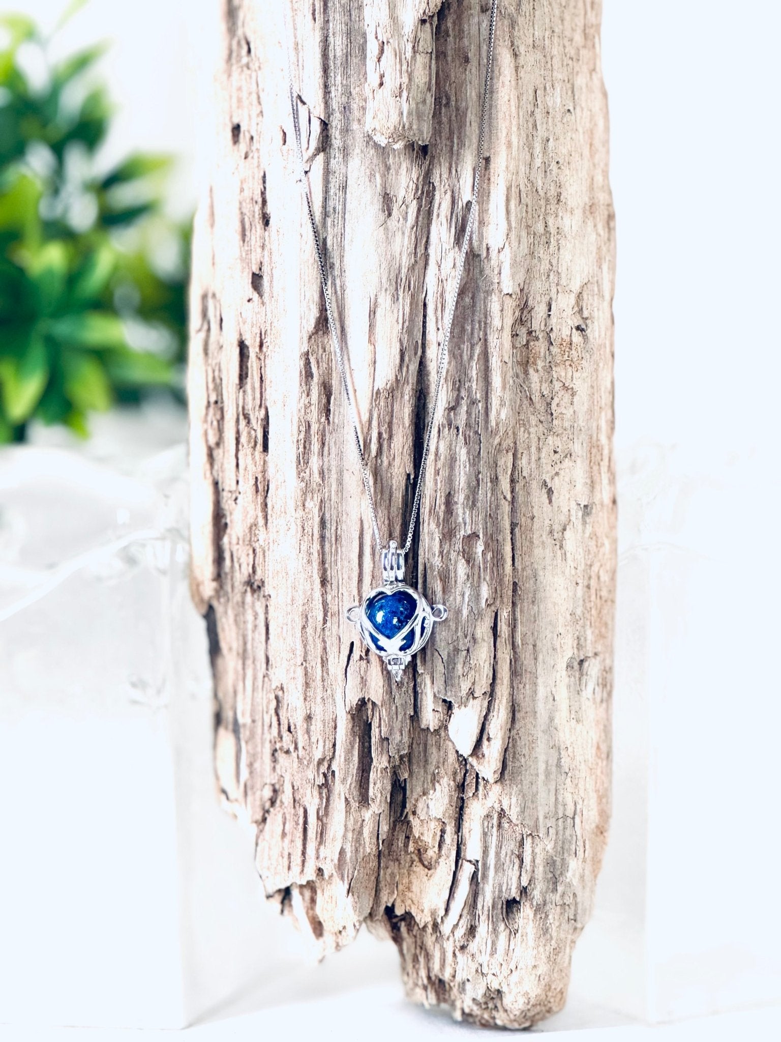 Collier "Bille de mémoire" (coeur) pour cendres funéraires - La Meduse - Verre soufflé