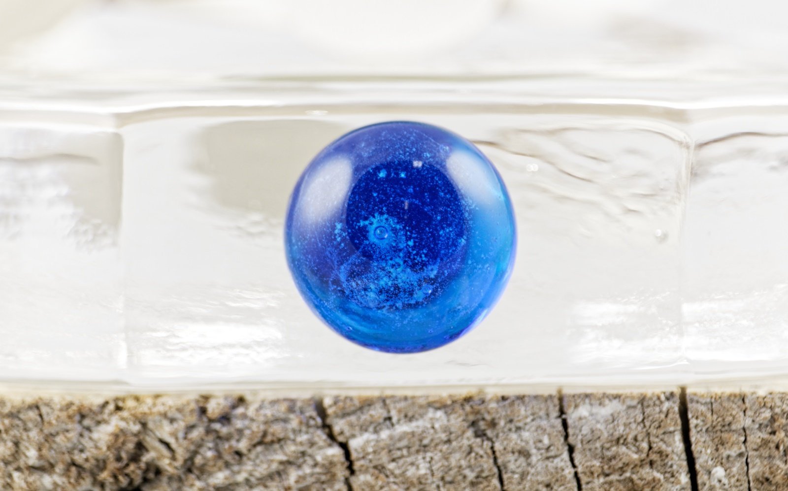 Porte-clefs Animal de compagnie avec cendres funéraires - La Meduse - Verre soufflé